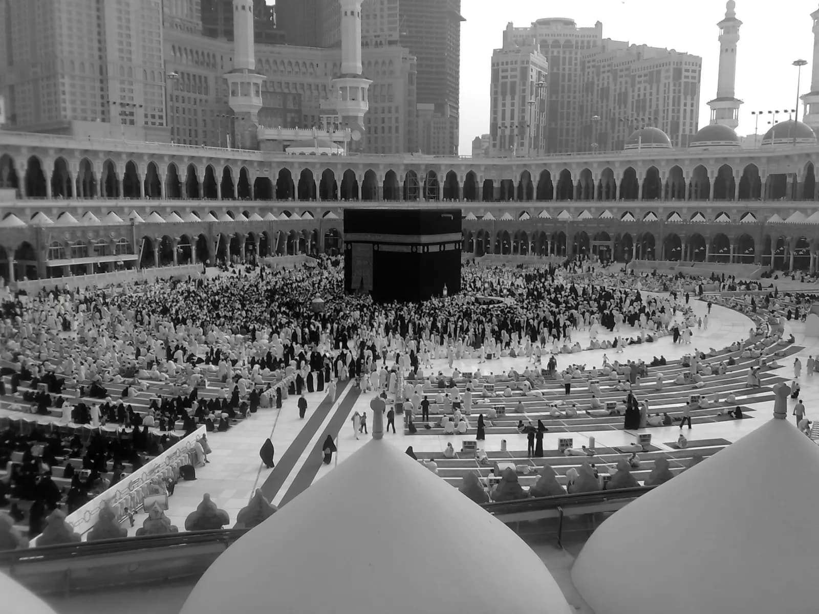 Pilgrims performing tawaf around the Kaaba in Masjid al-Haram